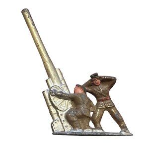 Vintage Lead Figure Crew Manning Antiaircraft Cannon Lead 4.5" Tall